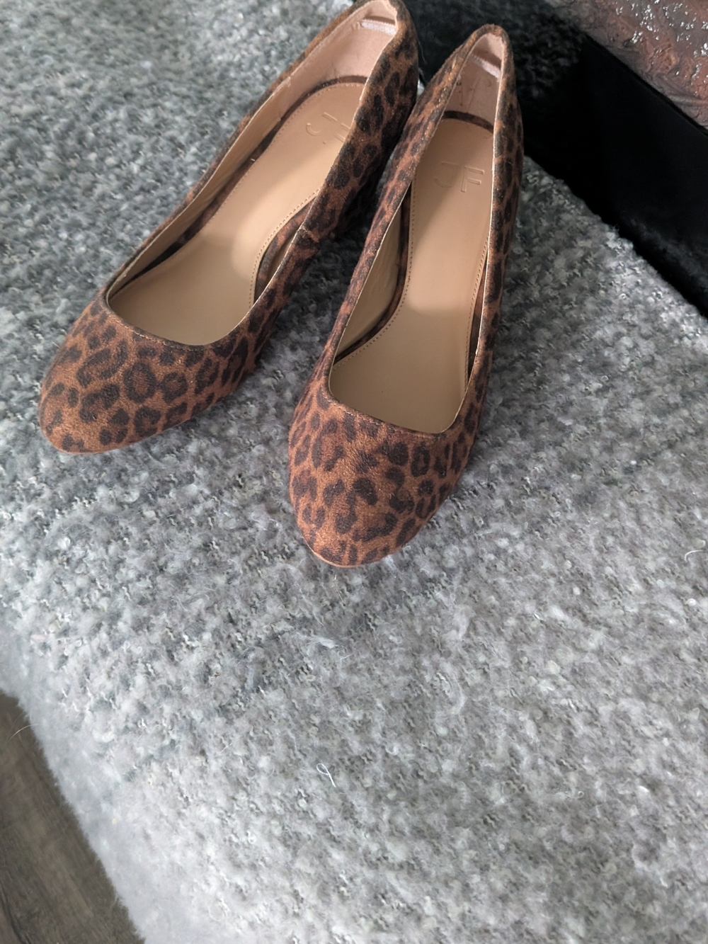 Leopard Print Women's Mid Heel Pumps - Brown